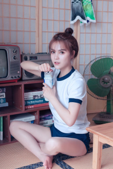 毛茸茸的又肥又大的可可豆
